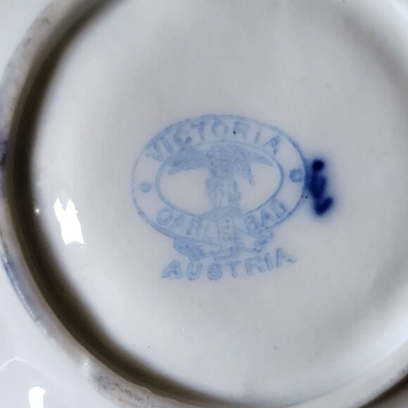 Pair of Antique Victoria Carlsbad Dishes Cherub Flow Blue with Gold Detailing - Picture 7 of 7